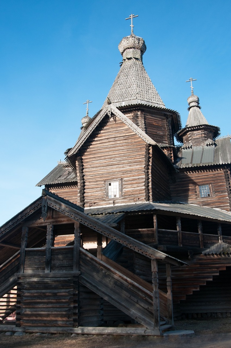 Источник изображения: https://pixabay.com/photos/architecture-old-building-sky-roof-3289341/