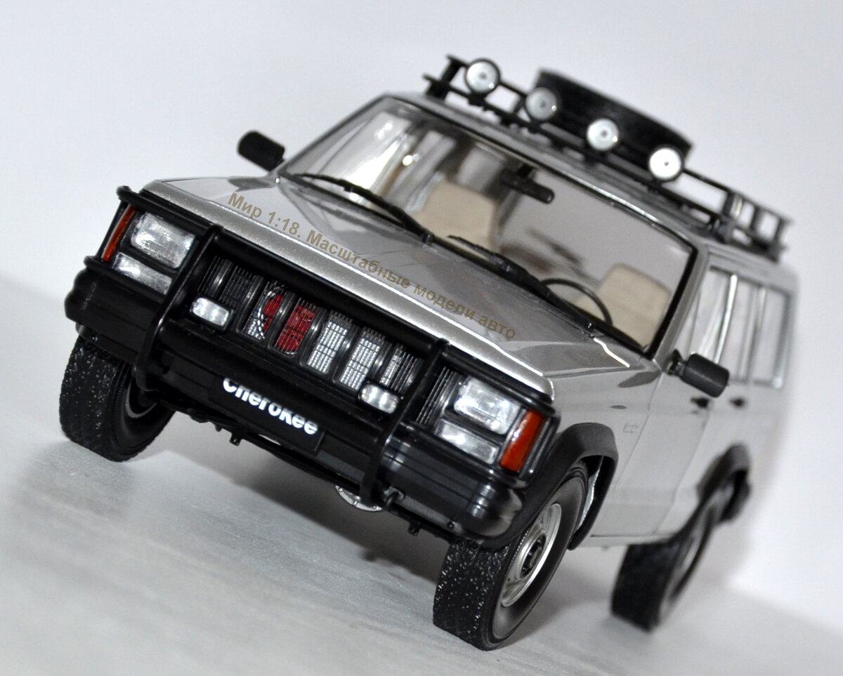 Модель: Jeep Cherokee XJ 2003 silver