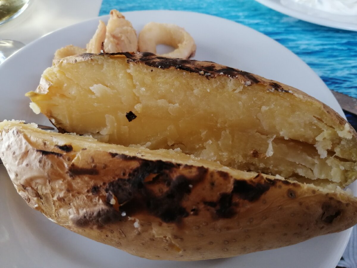 Обед в критской таверне. фото Света Давыдова 