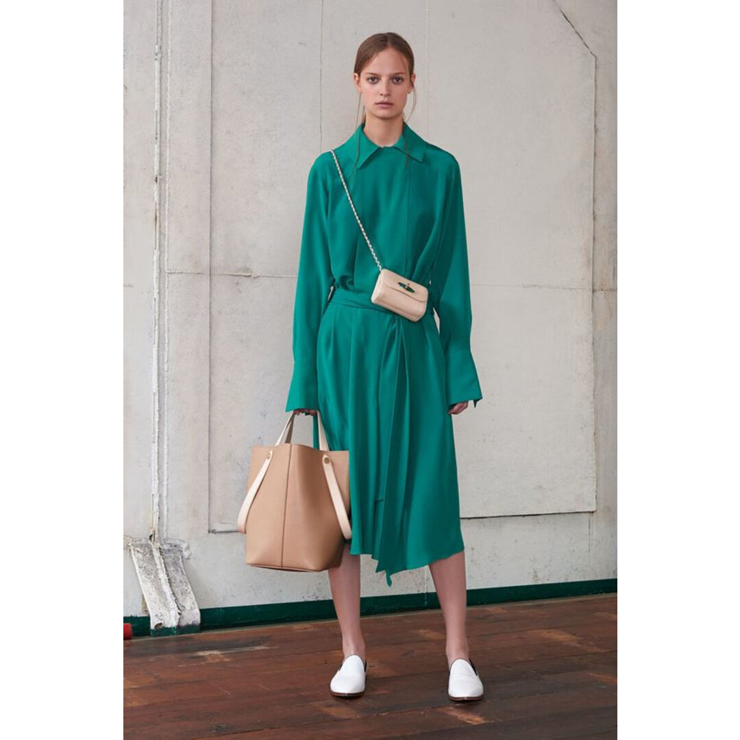 Листайте галерею →