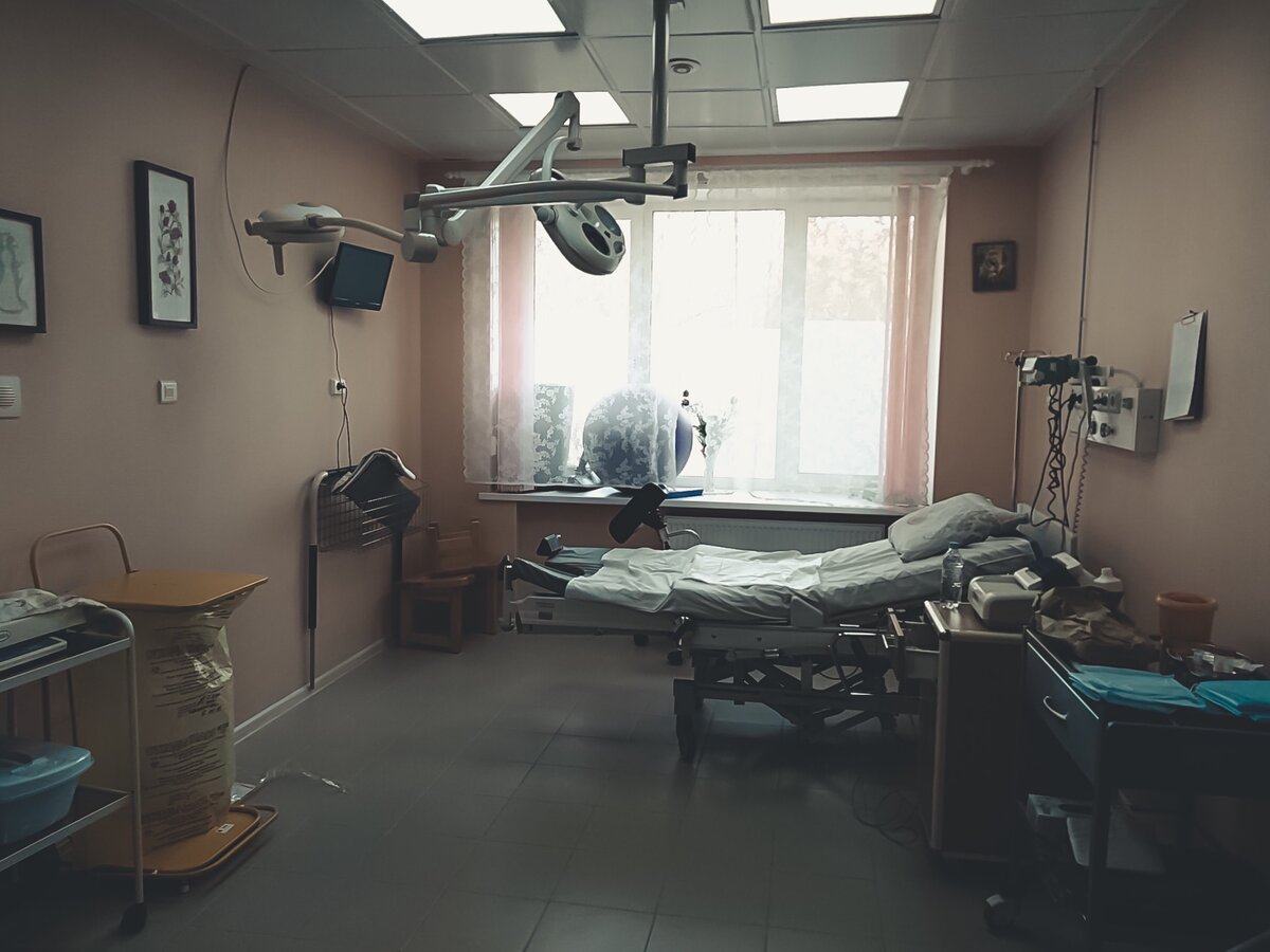 Фото с просторов интернета. Так выглядит соседний со мной родзал (в моем стены были сиреневыми) 