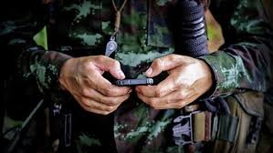 Фото из общедоступного источника, источник: https://www.google.com/amp/s/rg.ru/amp/2019/02/19/gosduma-zapretila-voennym-smartfony-i-socseti-na-sluzhbe.html