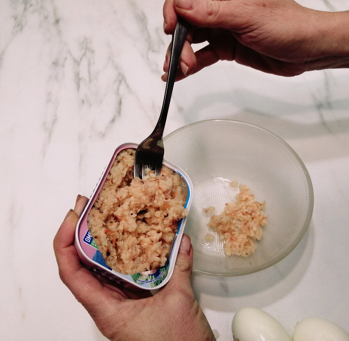 Очень вкусный салат из мяса криля.