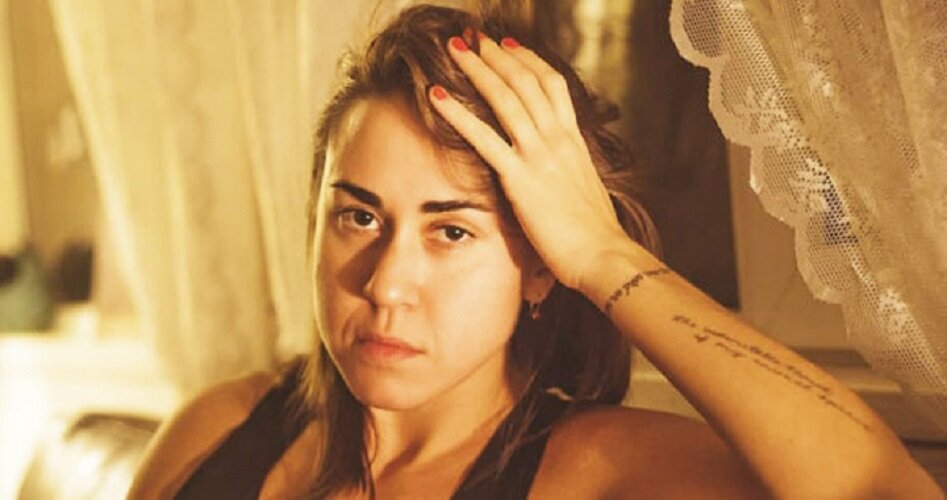 Дочь певицы не хочет общаться с матерью.