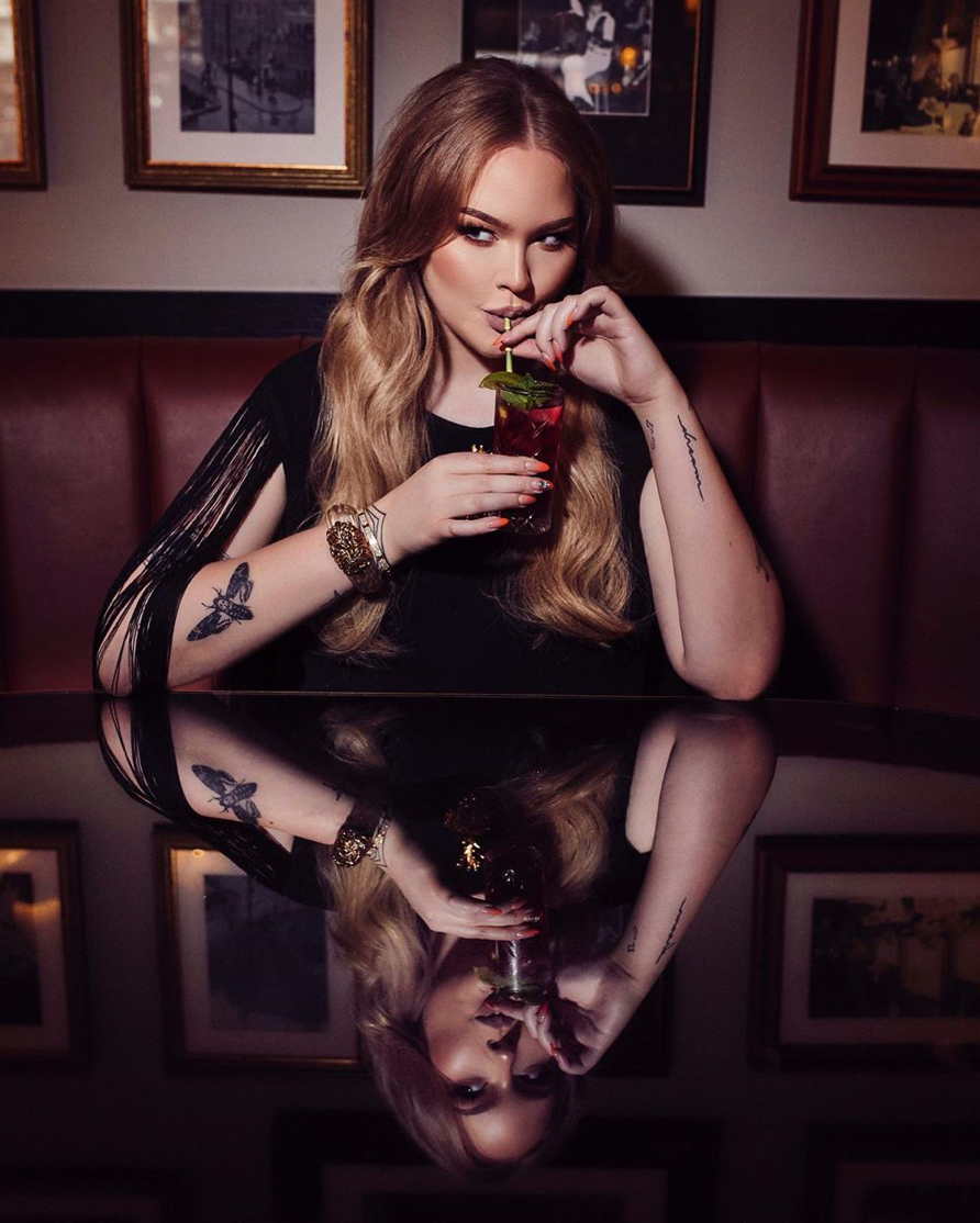 Источник: https://www.instagram.com/p/Bqn0DAWjpxb/