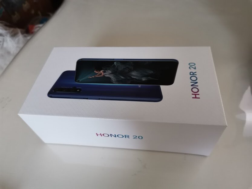 Смартфон Honor 20