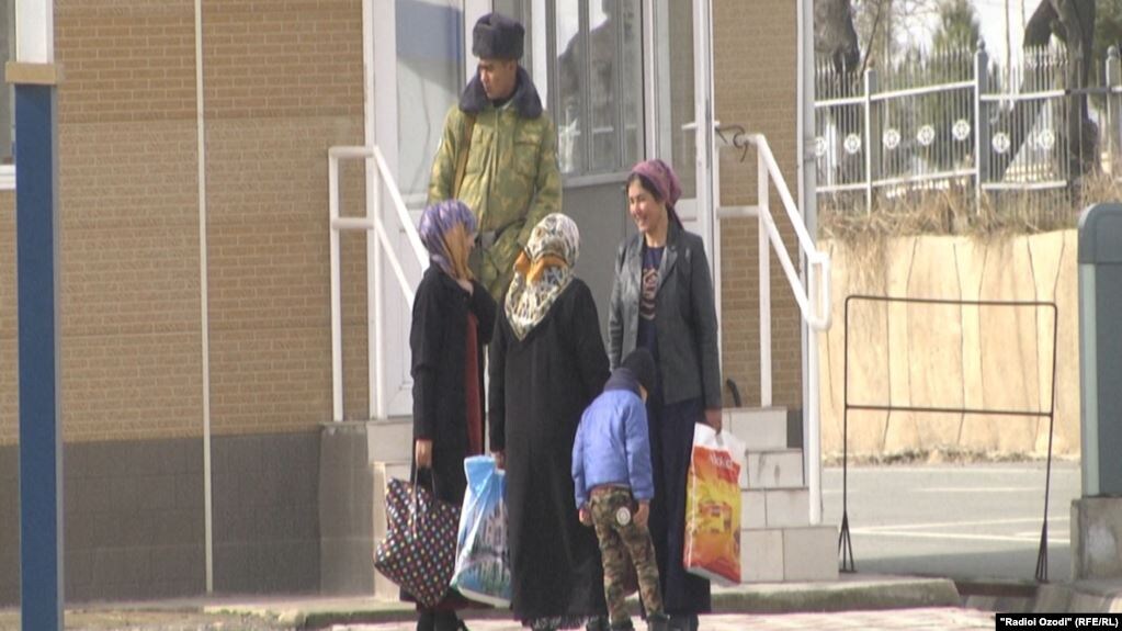 КПП на таджикско-узбекской границе