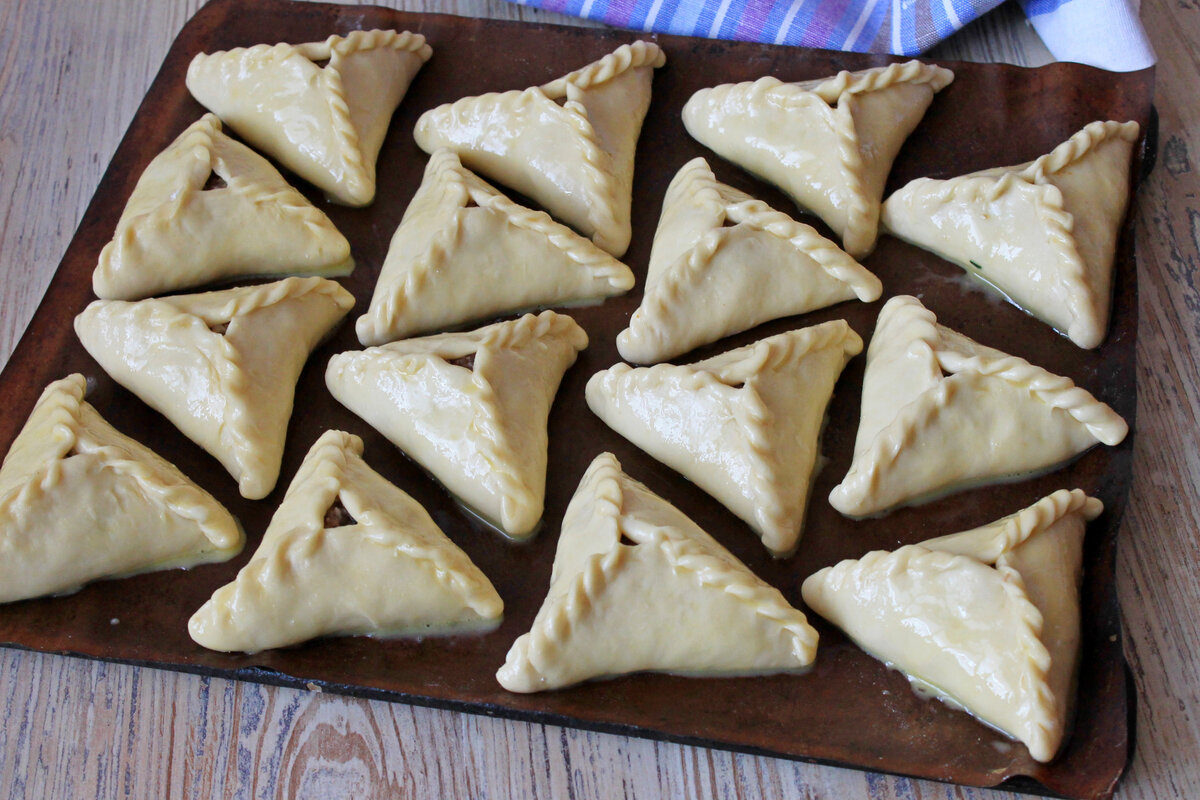 Пирожки треугольники от едана любой вкус