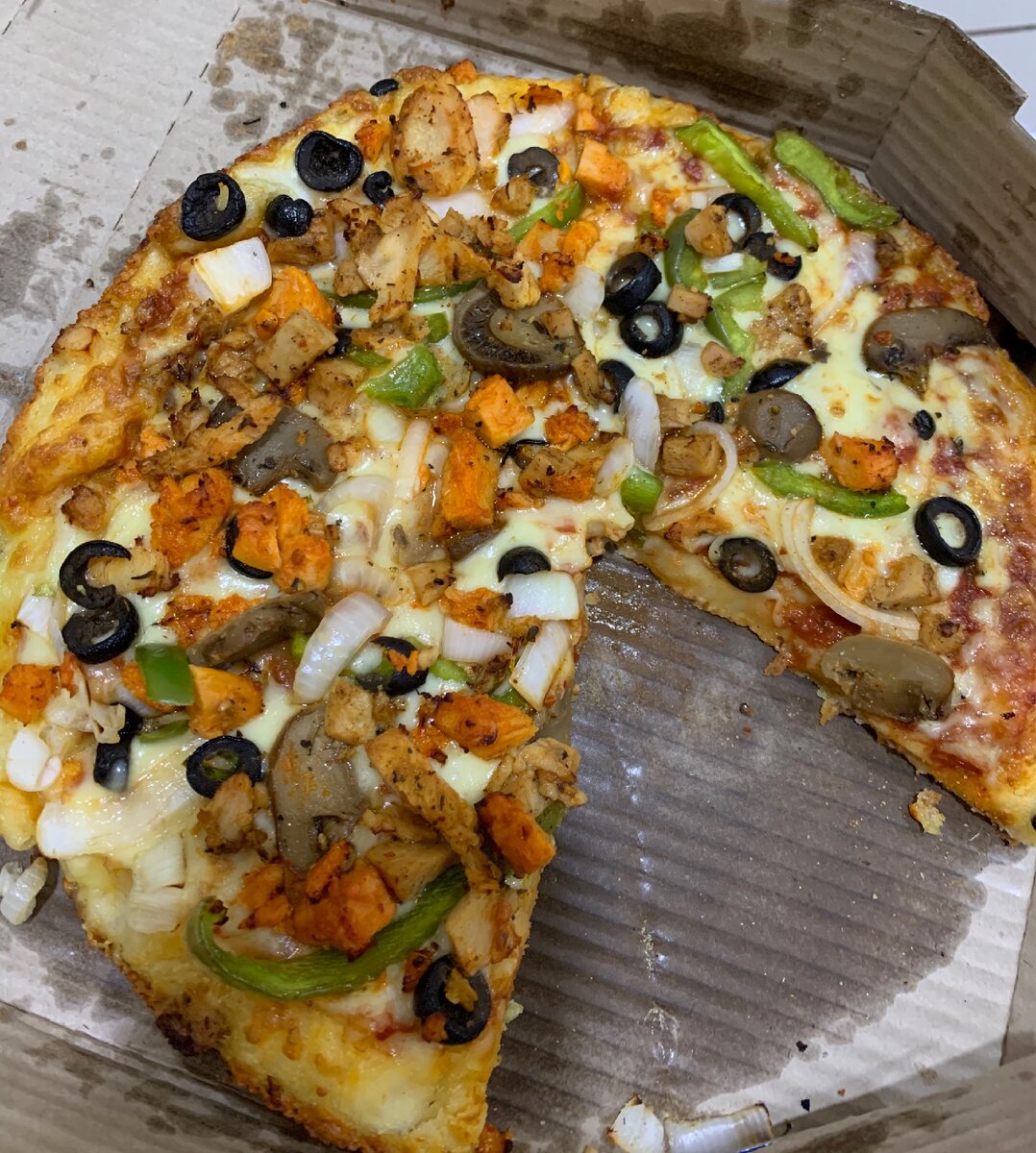 Заказали пиццу в Pizza Hot, оказалась острая