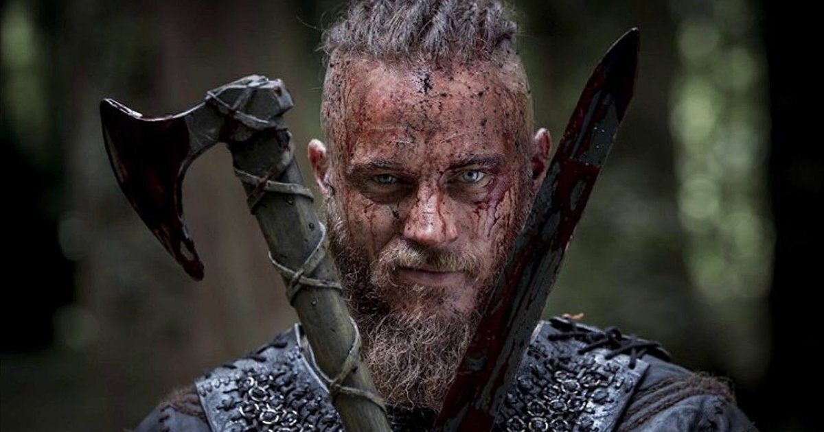 Сериал не является строго историческим и вольно интерпретирует скандинавские саги о набегах викингов на англосаксонскую Британию, Западно-Франкское королевство и другие земли. Нестрогость «Викингов» заметна по несоответствию многих дат и совмещению исторических личностей, живших в разные временные периоды. Ключевым персонажем сюжета является полулегендарный скандинавский конунг Рагнар Лодброк, который якобы вёл свой род от бога Одина. Помимо Рагнара, протагонистами также выступают его сыновья, друзья, жены Лагерта и Аслауг и другие исторические личности, например, норвежский конунг Харальд Прекрасноволосый или король Уэссекса Альфред Великий. Действие начинается с драмы одного викинга и постепенно набирает обороты, превращаясь в эпическую историю о войнах королевств. В сериале прослеживается и мистический компонент: персонажи-провидцы, духовная связь между близкими, призраки и даже воплощения богов.


