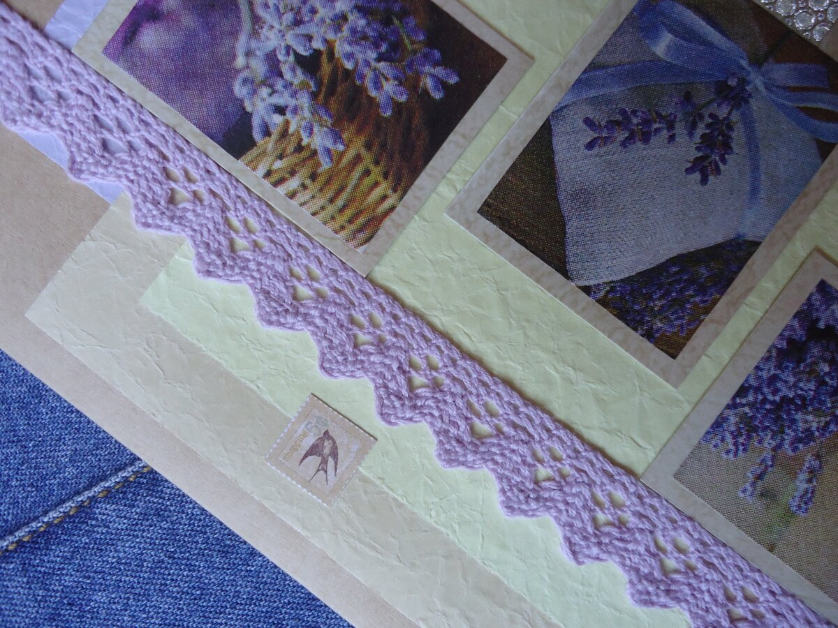 Фрагмент открытки с жатой бумагой (фото автора канала Арт-альбом)