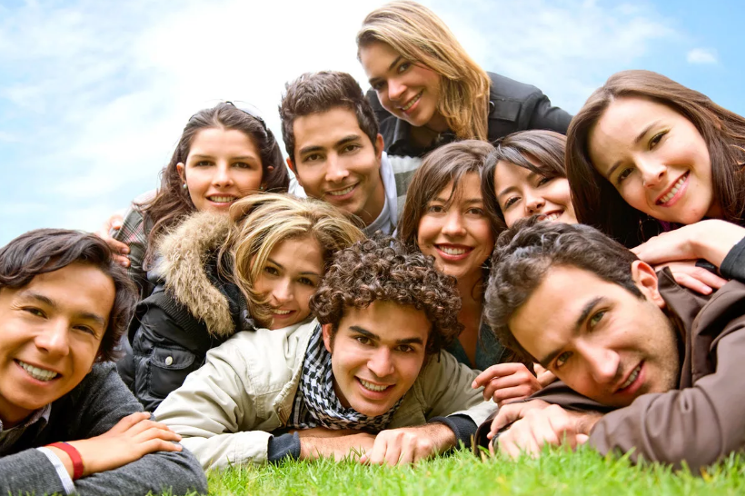 Зачем быть интересным? Чтобы не сожалеть о прошлом, чтобы прогнать скуку и оставить свой след. Причин может быть очень много,  но самая главная — быть интересным стоит уже потому, что вы можете таким быть. 