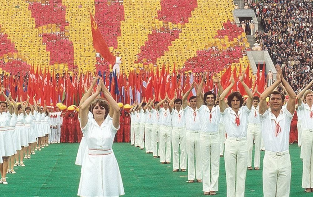 В лето 1980 года, всё информационное поле было забито фотографиями, передачами и фильмами спортсменов и спортивных делегаций.