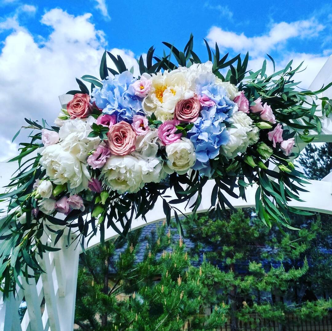 Фото с сайта www.gladkovaflorist.ru Флорист: Маргарита Гладкова