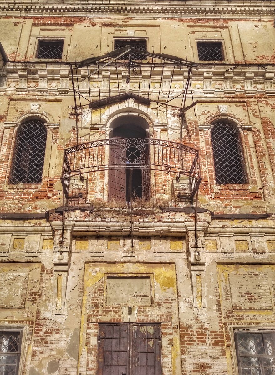 Любичи. Воскресенская церковь.