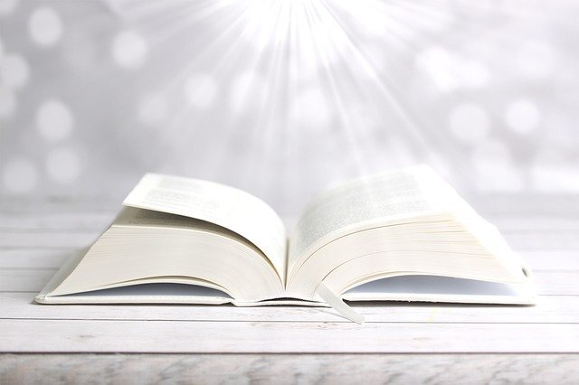 Какую ересь только не пишут в интернете на христианскую тему. Причём как православные, так и люди из разных деноминаций. И каждый лепит что на ум взбредёт, а Истину никто не знает. Но откровения то приходят от Бога, не от разума. Хотя Библия написана для христиан, люди неверующие пытаются постигнуть Её головой. Отсюда зарождаются ереси и разногласия. А Истина одна — Иисус Христос. ЕЩЁ РАЗ: ИСТИНА НЕ В НЁМ, А ОН САМ ЕСТЬ ИСТИНА.
Сколько комментариев здесь пишут, что Бога нет, что религию придумали евреи и т.д. Во-первых, Бог не религия, которую придумали люди и пытаются подстроить Творца под себя. Но это не возможно. Он такой какой есть — Свет, Праведность, Святость, Любовь.  Только любит по-другому, не как мы.
Бог от одного человека, Авраама произвёл евреев, который кстати был язычником. Так что евреи избранный Богом народ. И ходя 40 лет в пустыне они ели пищу ангелов, манну. Всем известен такой факт, что-то, что мы едим, тем и становимся. Выходит, на генном уровне они не как мы.
Многие не верят в существование рай и вечности. У человека есть душа и дух. Тогда что происходит с душой после физической смерти? Кто-то говорит, что мы умрём и всё,, другие верят в новое рождение... Тогда какой смысл этой жизни? Чтобы есть, спать, работать за еду, потом от работы сдохнуть или от болезни, возникшей от тяжёлого физического труда или нервного перенапряжения...?
А может всё намного проще? Ведь ответы на все эти вопросы есть в Библии. Нужно только правильно задавать их и искать. Кто ищет, тот всегда найдёт. Точнее, кто ищет Истину, Она сама найдёт вас, через обстоятельства, через людей...Истина в переводе с греческого действительность, реальность. Человек не есть Истина, он конечен. Бог бесконечен.
Для того чтобы познавать Истину, нужно рождение свыше, покаяние. Никакие добрые дела не спасут вас, даже если вы самый лучший человек на свете. Иисус показал нам путь к Отцу и Творцу вселенной — это вера и принятие Его в своё сердце. Другого пути нет. Это узкий путь, но дерево жизни того стоит.
Так что выбирайте, каким путём идти: широким, как этот падший мир, или Иисус Христос, который скоро вернётся уже не как Любовь, а как Судья, чтобы взять эту землю.