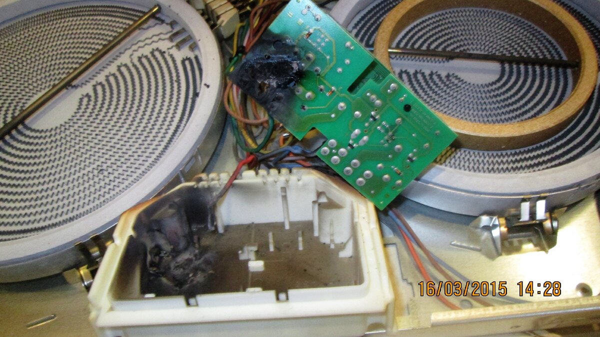 Сгорел релейный блок управления конфорками варочной панели. Фото 3