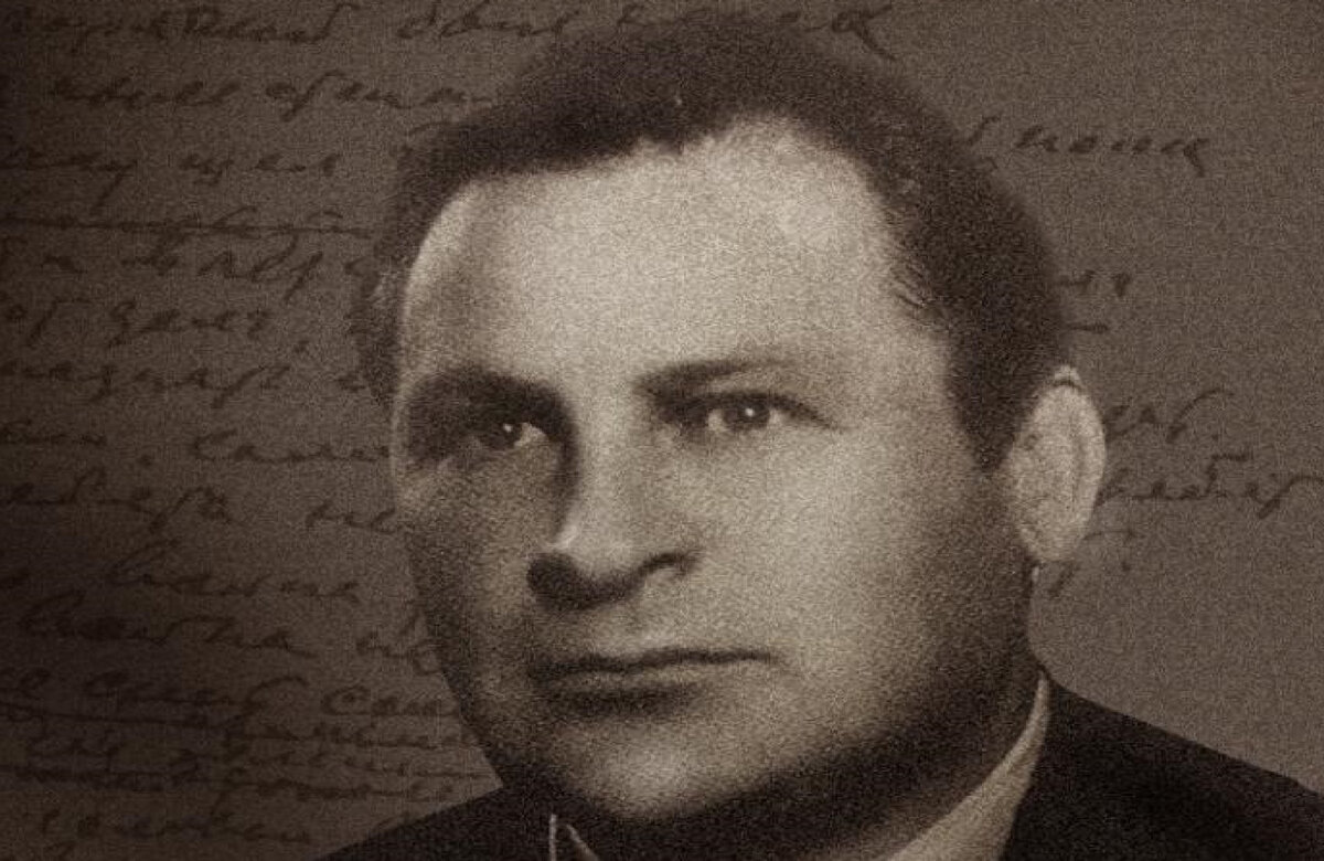 Фатьянов, Алексей Иванович - поэт-песенник, автор текста песни "Три годы ты мне снилась". Годы жизни: 1919-1959