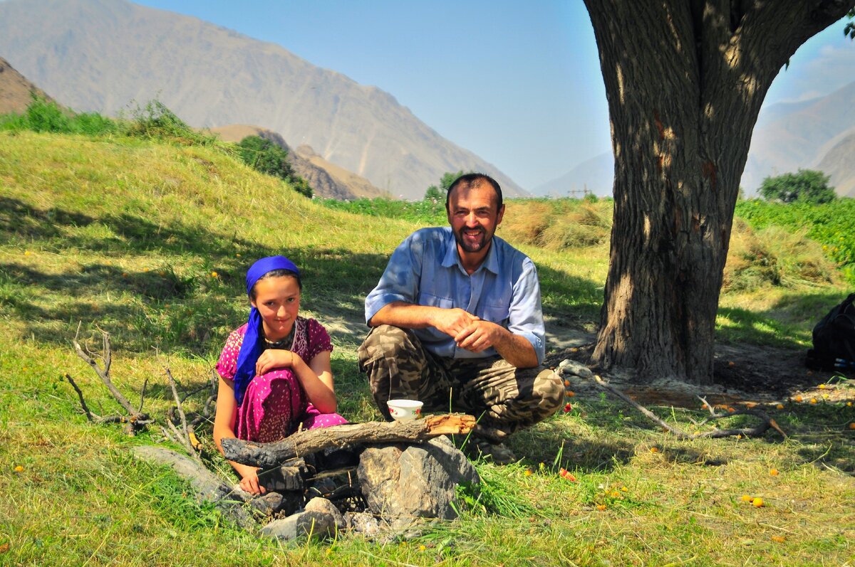 Зубайдулло с дочерью.