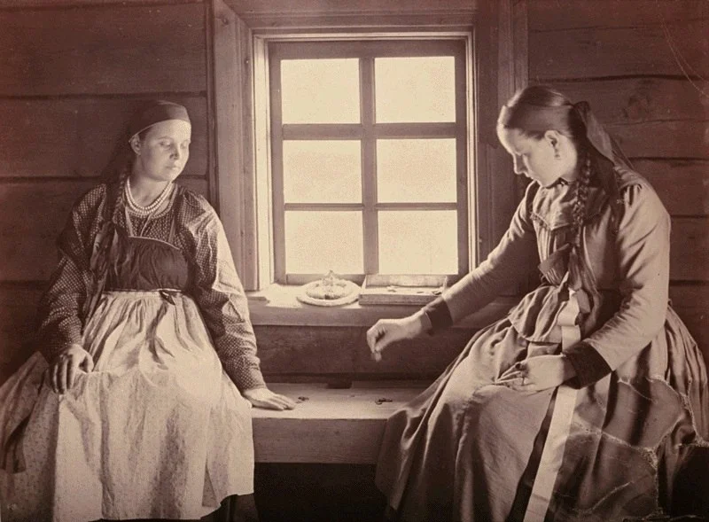 Сени с Окахви (Сени справа)