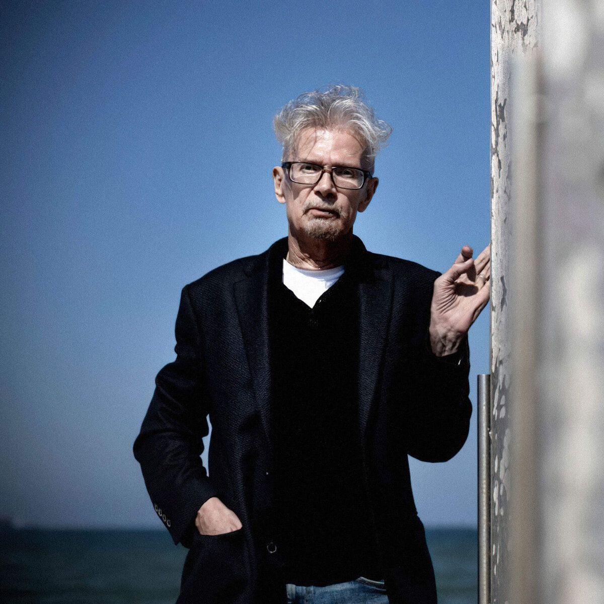 Эдуард Лимонов на пляже в Валенсии, 2019. Фото: Alberto Di Lolli / elmundo.es 