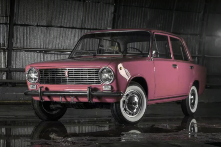 ВАЗ 2101 и Fiat 124 
