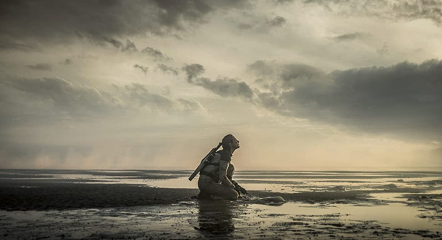 Кадр из фильма "Чужая земля"