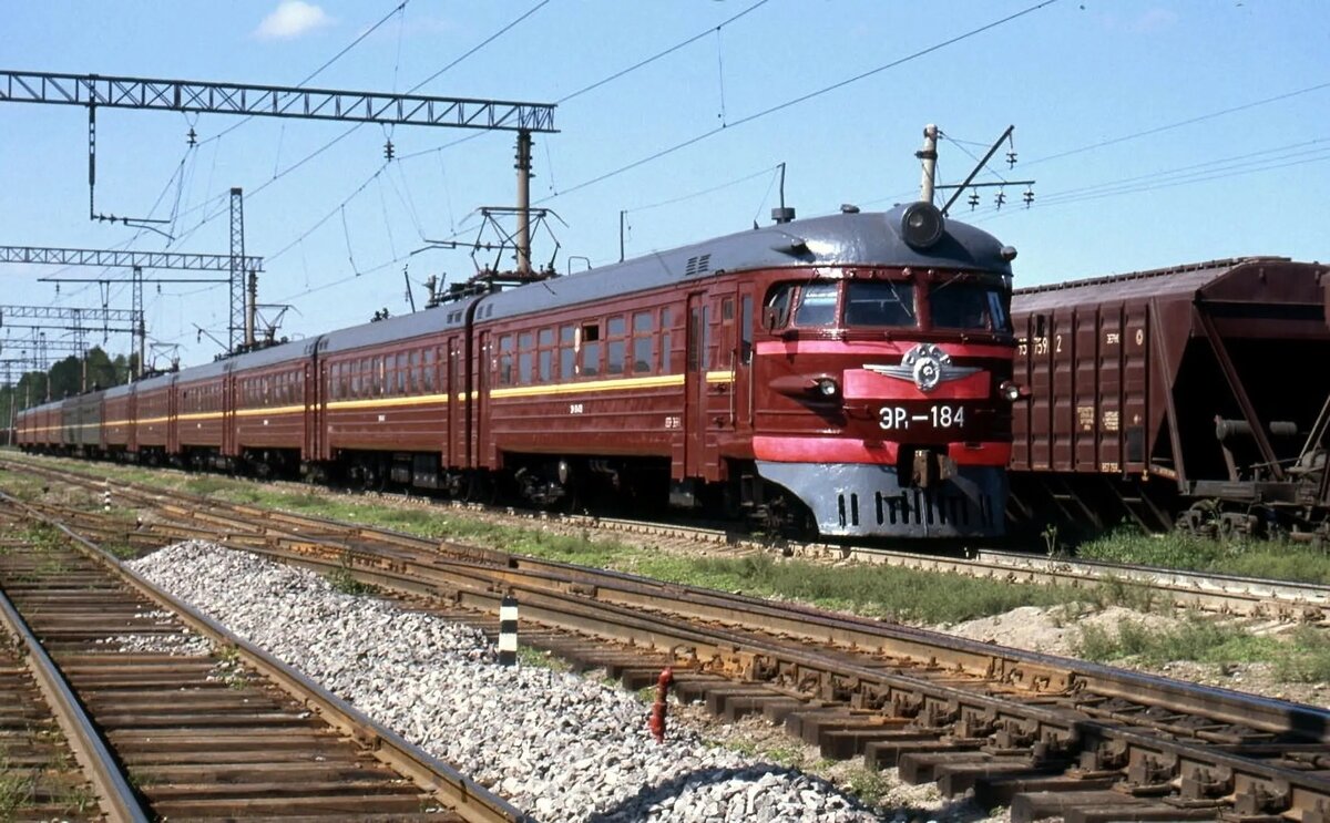 ЭР1-184, источник фото https://xn--b1aef.xn--p1ai/