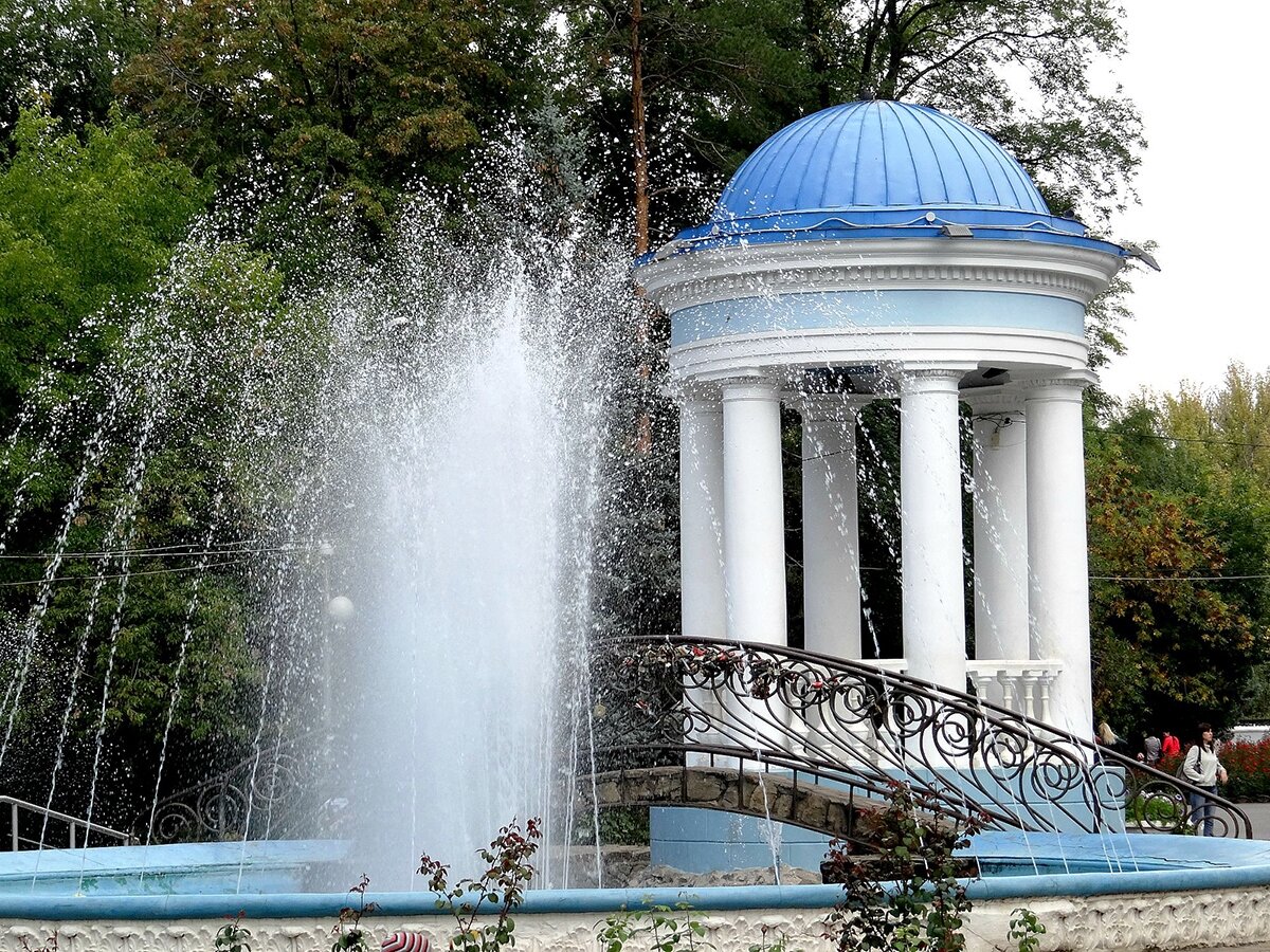 Город Волжский. Парк Гидростроителей (фото из открытых источников).
