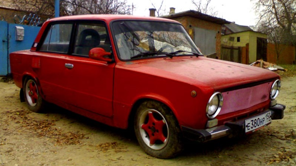 Первой машиной была ВАЗ 21011 1980г.в.