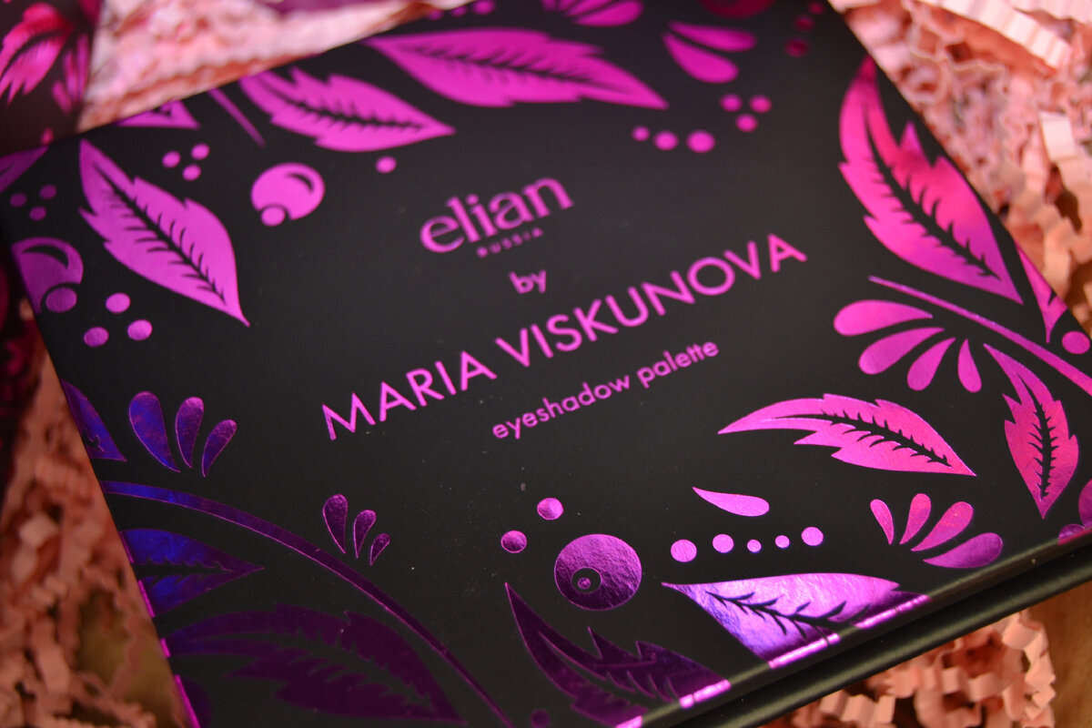 Даже рисунок завораживает своим дуахромным переливом.