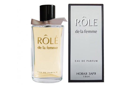 Верх: бергамот, грейпфрут. 
База: роза, корица, гвоздика, кедр. 
Шлейф: амбра, пачули, ваниль, мускус