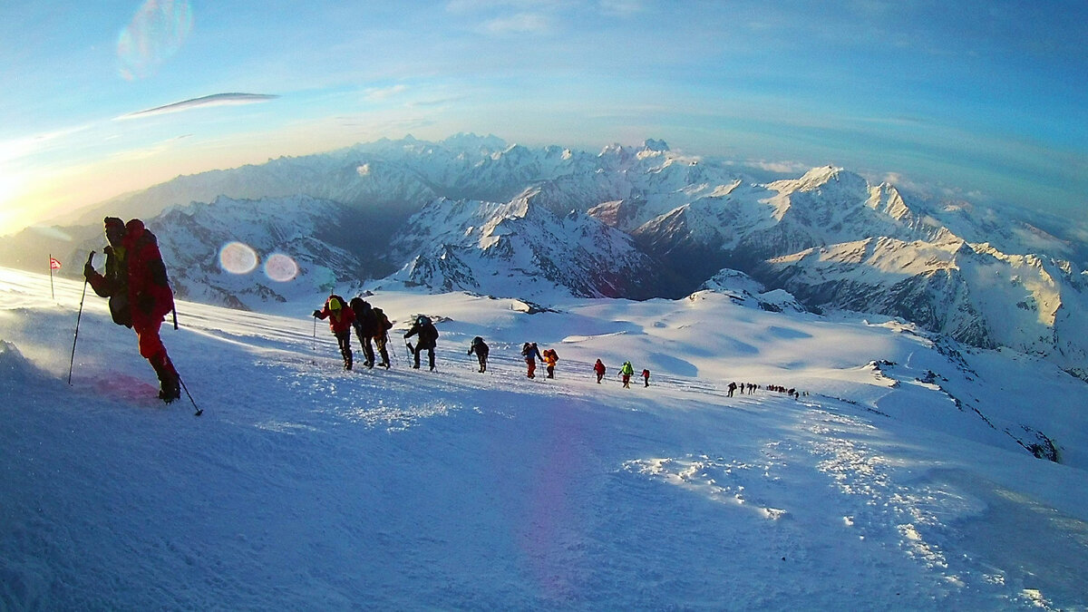 Фотографии с восхождений на горы Эльбрус и Казбек. Галерея.