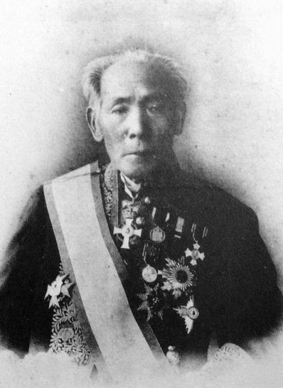 Сано Цунэтами ( яп.佐野 常民, 28 декабря 1822 – 12 декабря 1902) 
