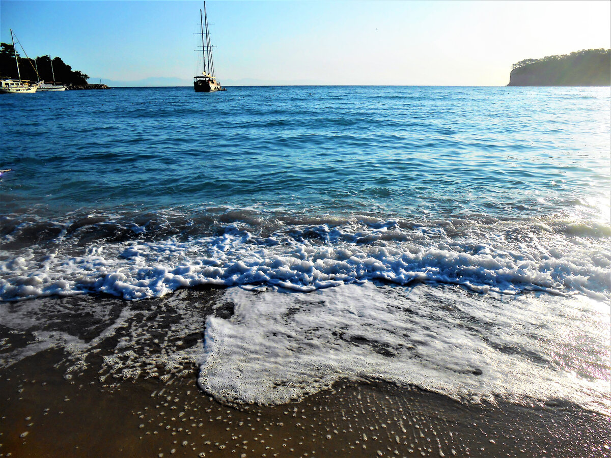 Средиземное море😇. Фото сделано в Кемере (Турция) в 2019 году.