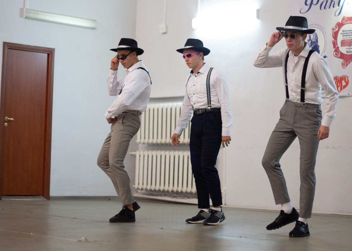 Фото из группы https://vk.com/mfprofburo. То, что под фото - текст от читательницы.