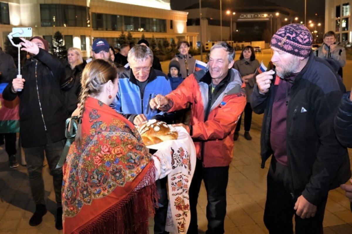    Кубанские альпинисты совершили восхождение на гору Аннапурна в Непале