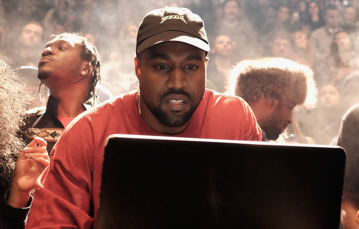    Канье Уэст  Dimitrios Kambouris/Getty Images for Yeezy Season 3