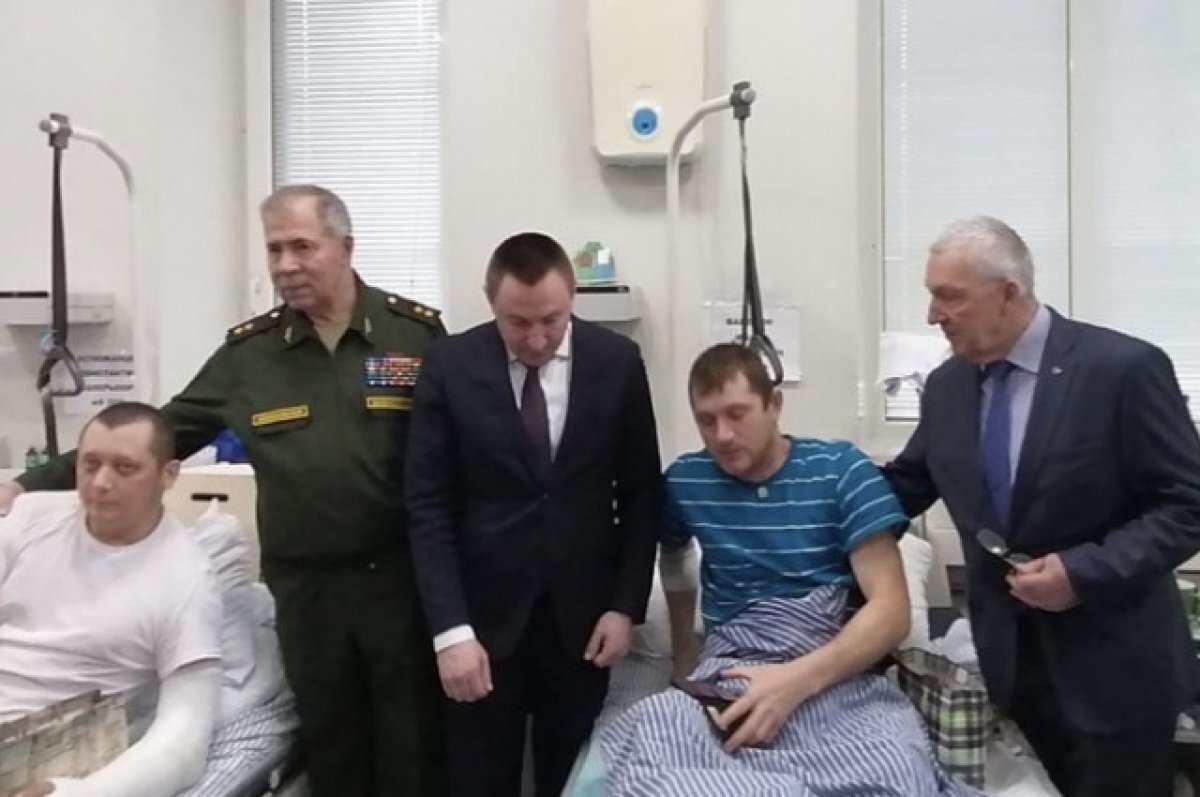 Фото раненых в крокусе. Военный госпиталь раненные. Раненые в госпитале Бурденко. Раненые солдаты в госпитале Бурденко. Госпиталь бойцов сво в Москве.
