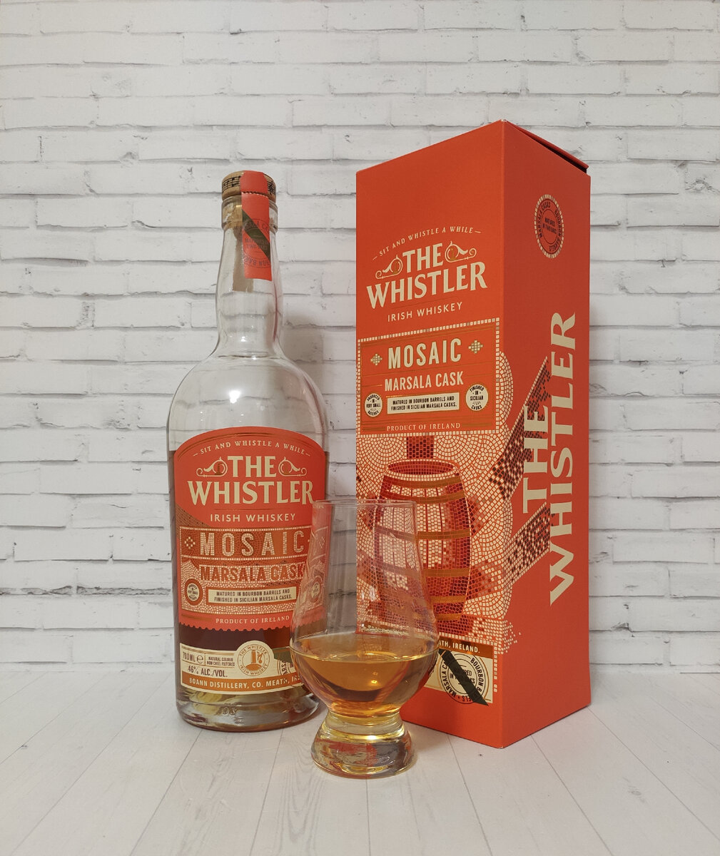 The whistler irish whiskey. Старая водка. Водка Москва. Водка Московская. Старая Москва Кристалл.