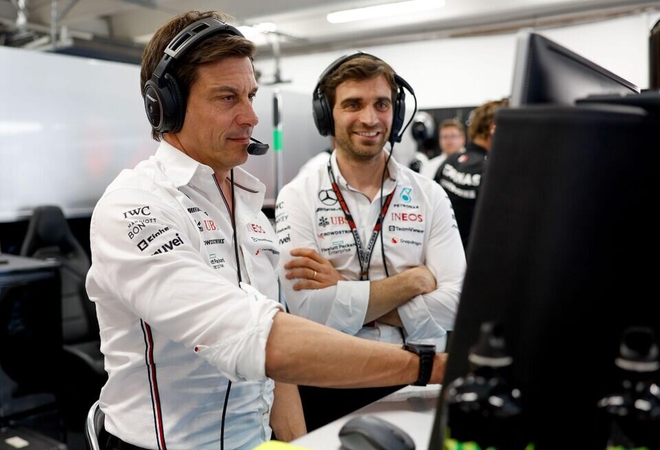    PlanetF1