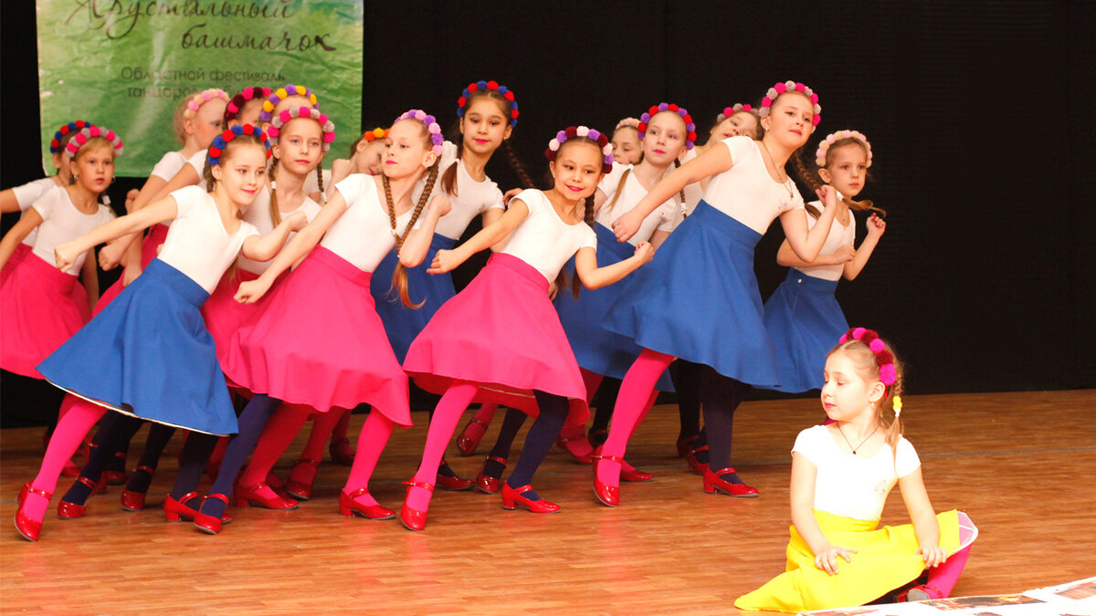 Во время выступления танцевального коллектива