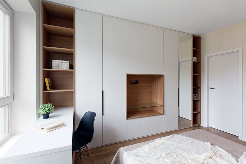 Такая мебель визуально не загромождает пространство