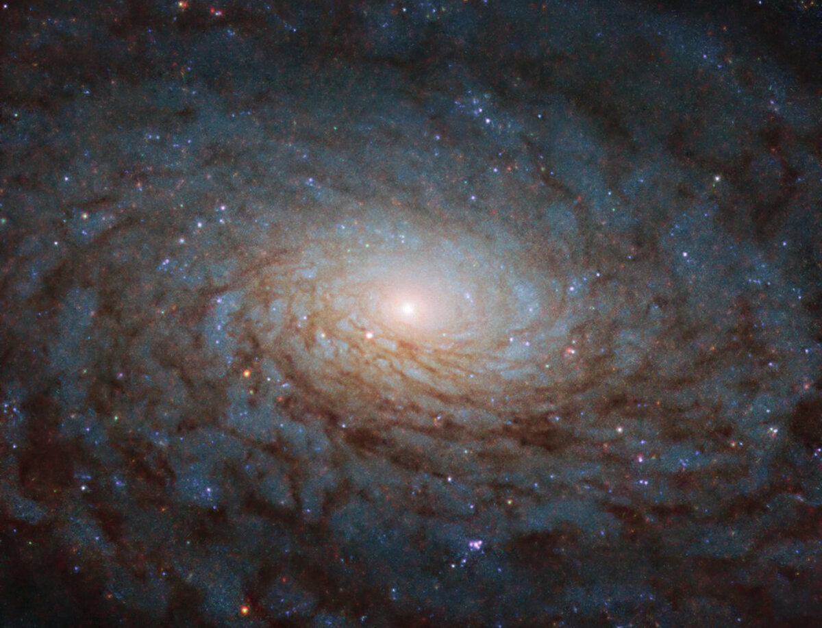 NGC 4380, фото Nasa/Eso
