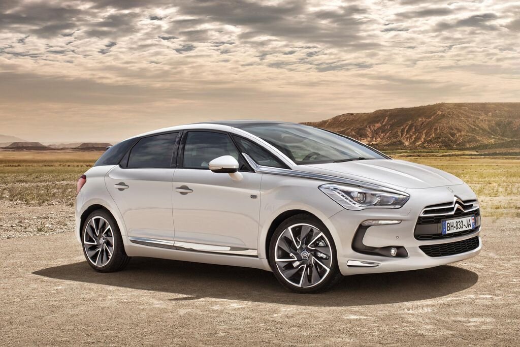 фото-карусель можно пролистывать