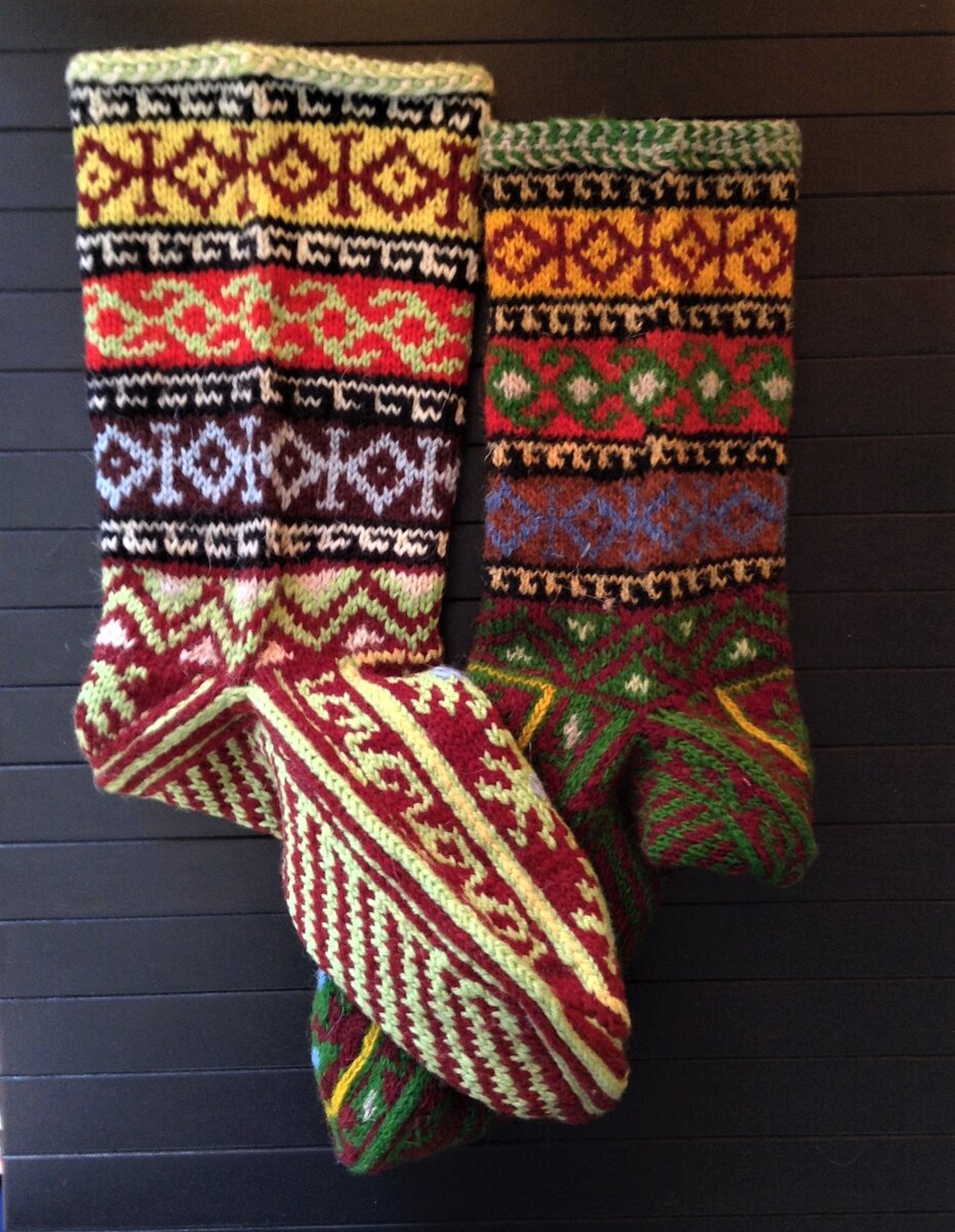 Слева - реконструкция, справа - оригинал. Листай галерею -->