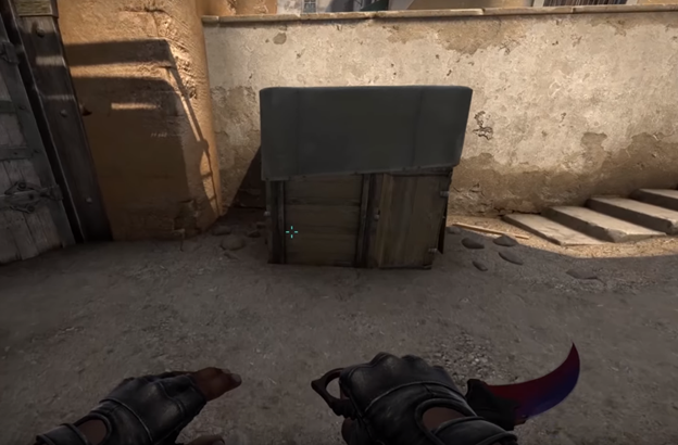 Тот самый ящик, на который нужно прыгать, чтобы быстрее пробраться в шорт.