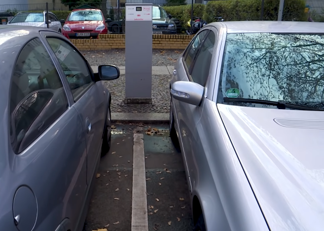 Место зарядки автомобилей