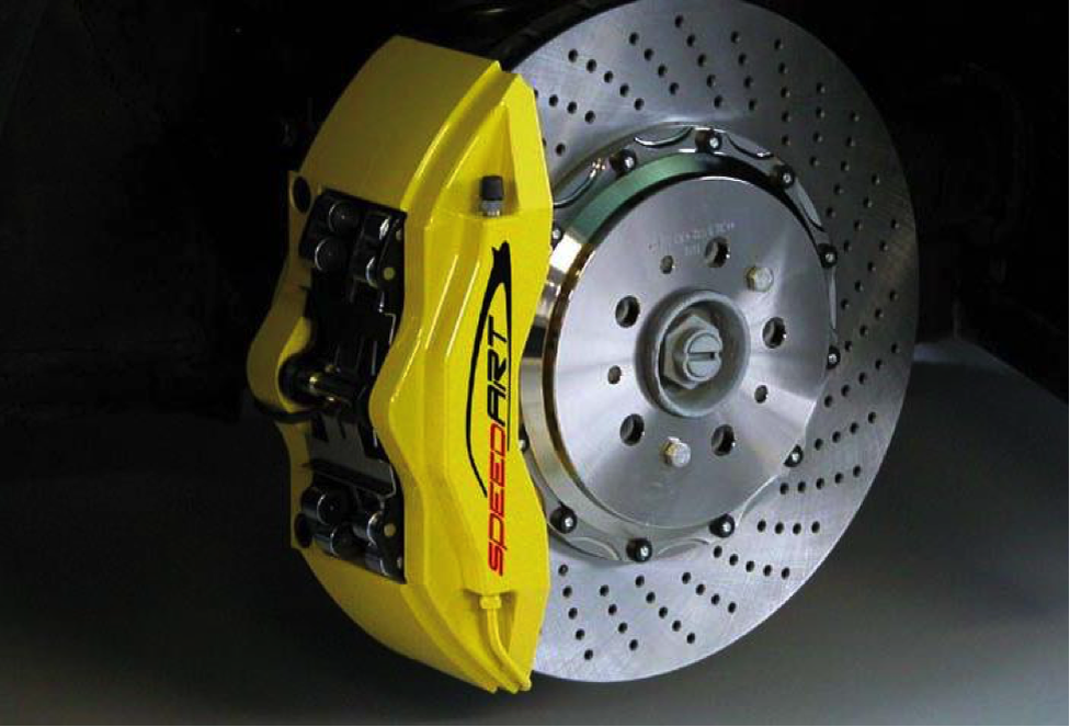 Чтобы тормозной механизм работал исправно, надлежит покрывать суппорта и направляющие специальными смазками. За счёт этого колодки будут свободно перемещаться, и торможение будет происходить качественно. 
Однако не каждое средство подойдет для таких деталей транспортного средства. Для суппортов и направляющих требуется смазывающее вещество, которое будет переносить высокие температуры.

Если применить литол или солидол, то со временем части суппорта, находящиеся в движении, будут заклинивать из-за быстрого высыхания средства. Несмотря на наличие пыльников, которые предотвращают проникновение внутрь пыли и других химических реагентов, направляющие всё равно загрязняются.

Чтобы такие проблемы не возникали, рекомендуется использовать высокотемпературные смазки.

В магазинах авто товаров встречается несколько видов средств:
1. На базе природного газа - синтетические. Они наиболее универсальные. В дополнение к основному составу применяются некоторые виды присадок, включая антикоррозийные и противоизносные.

Температура, при которой данное средство не теряет своих полезных качеств, варьируется от -40 до +300 градусов. Синтетическая смазка не контактирует с тормозной жидкостью или водой. При жарких температурах уровень испаряемости низкий.

2. На основе углеводородного сырья - минеральные. Состав отличается тем, что в нём используют специальный загуститель - бентонит. Однако оптимальная температура минеральной смазки меньше чем синтетической и составляет от -45 до +180.

Такое отличительное значение создается при помощи добавления в состав жирных кислот и мелких металлических частиц. За счёт густого состава вытекание средство из суппортов и направляющих исключается.

3. Смазка медного типа. Способна переносить резкие перепады температуры. Выпускается заводами-изготовителями в 2 видах - спрей и паста. Если применить средство для смазывания суппортов и направляющих, возможно снизить силу трения и исключить испарение веществ.

Стандартный состав любого типа смазки может быть расширен дополнительными загустителями. Таким образом, на рынке для автовладельцев доступен широкий перечень разновидности смазок.

Если вам понравилась статья, ставьте лайк и подписывайтесь на канал.