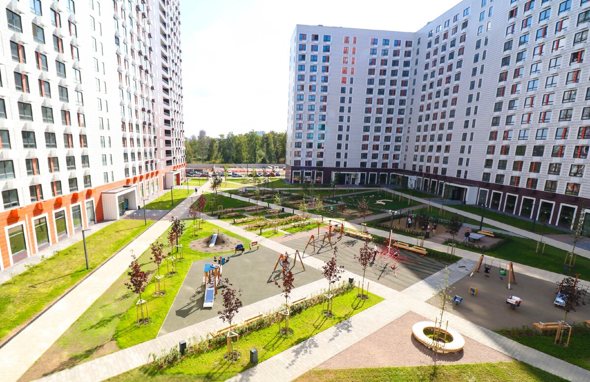 Действительно красивый и современный двор без машин